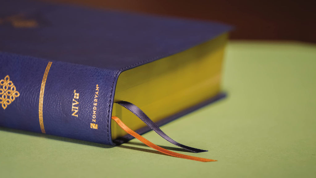 NIV, The Grace and Truth Study Bible (Trustworthy and Practi