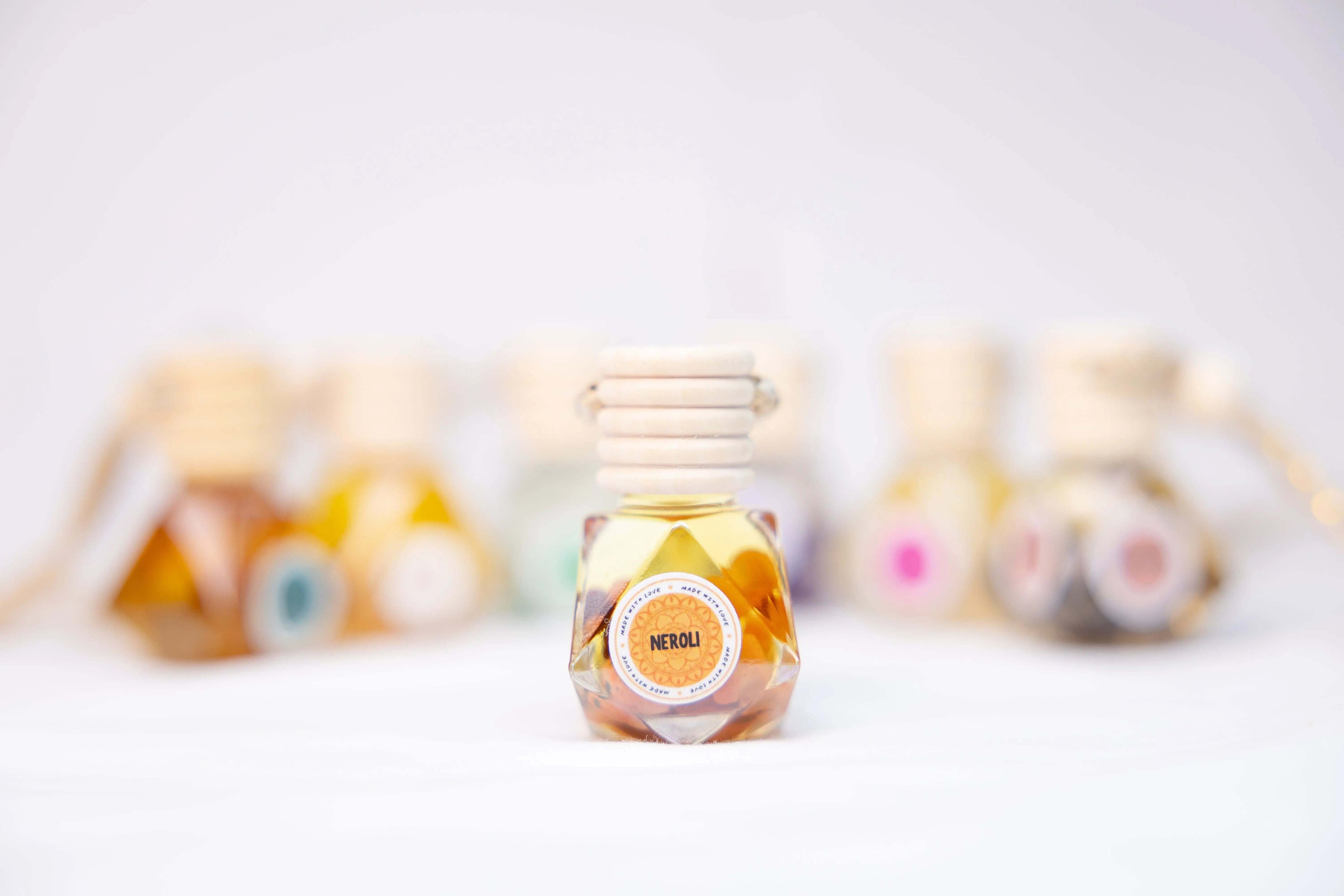 NATURAL ESSENTIAL OILS CAR DIFFUSERS