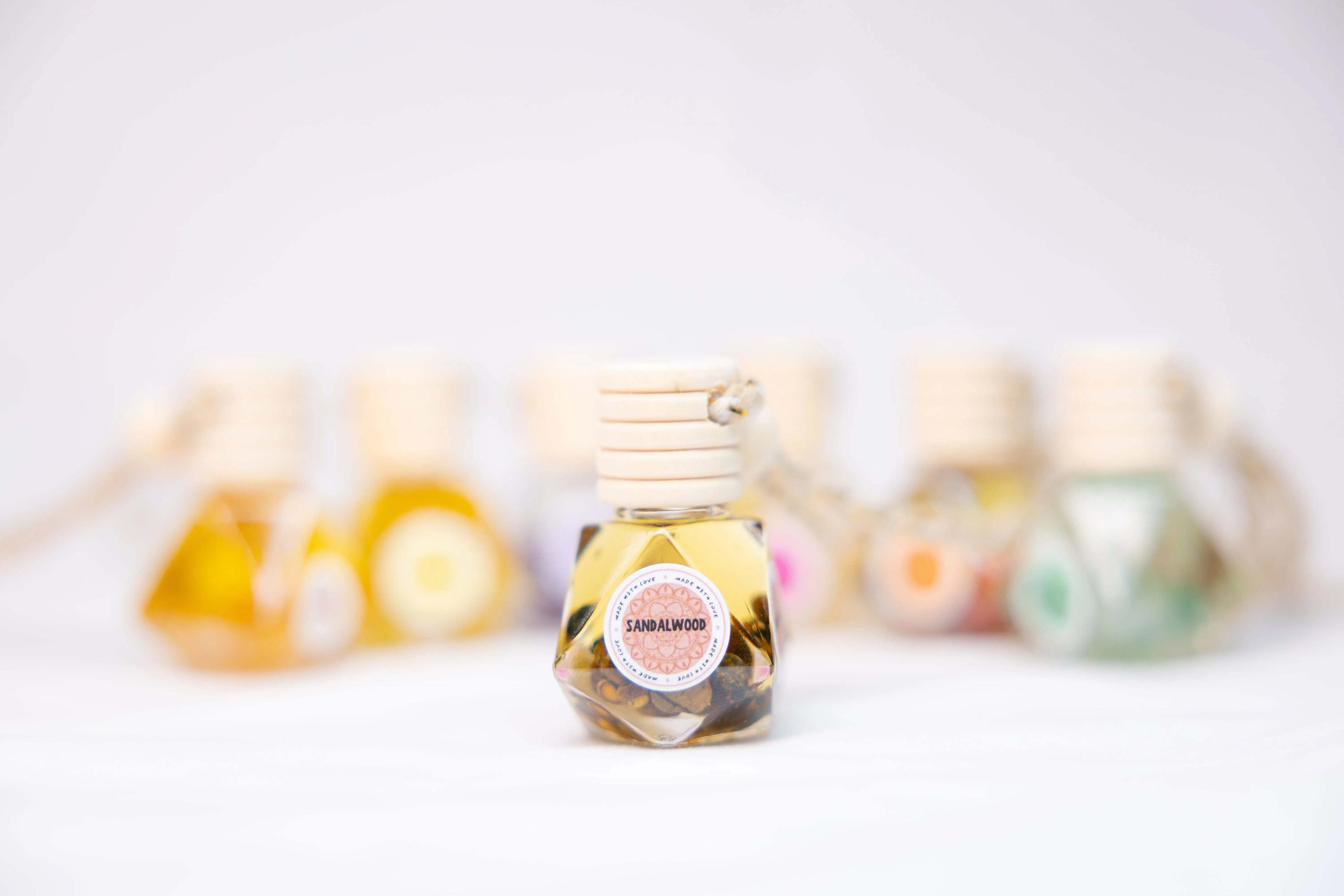 NATURAL ESSENTIAL OILS CAR DIFFUSERS